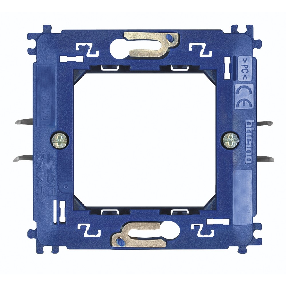 Bticino Multipresa Da Scrivania Con Prese Usb E Cavo Collegamento 16a 2p+t Stand